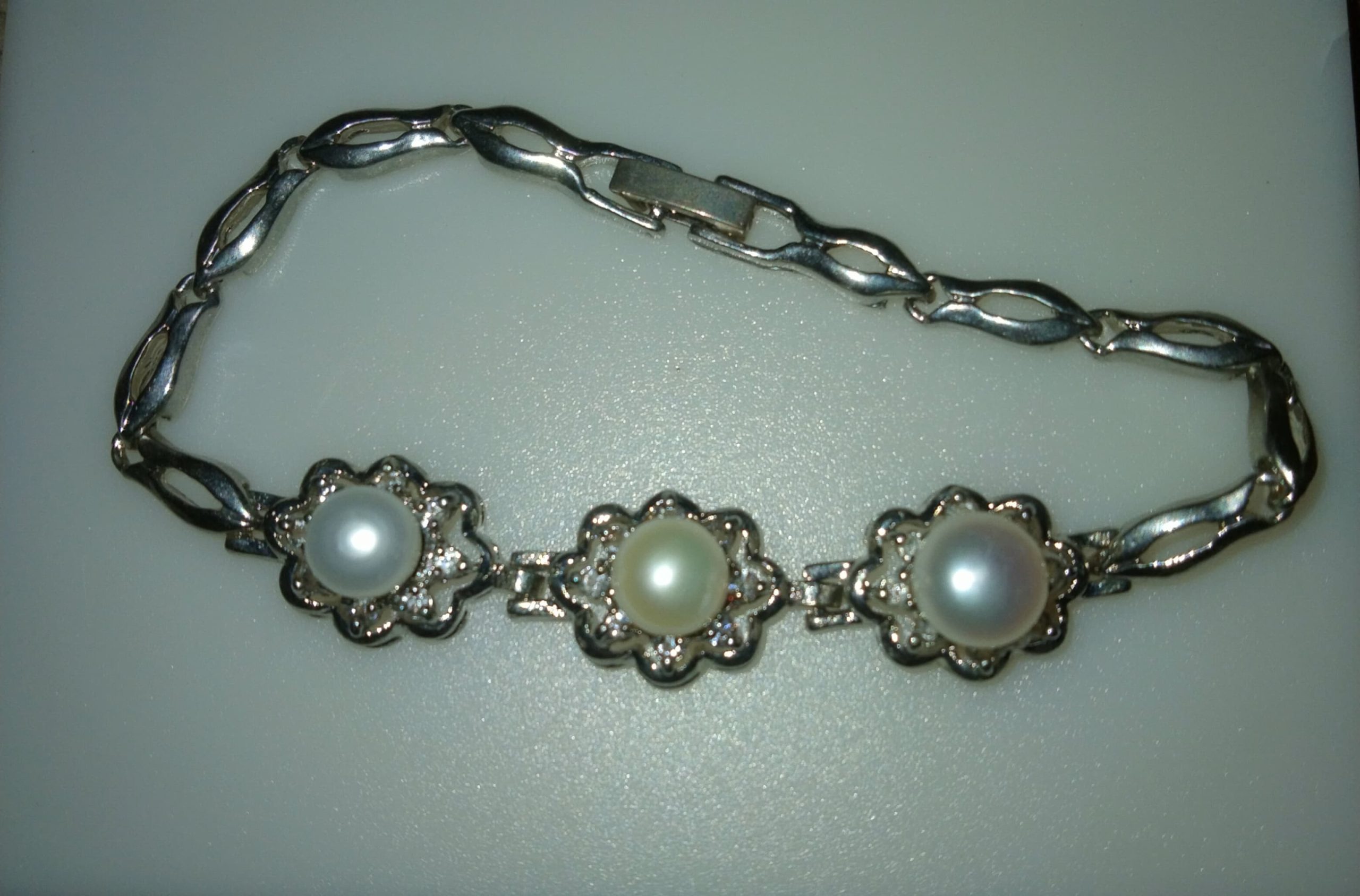 Gelang Mutiara Bunga