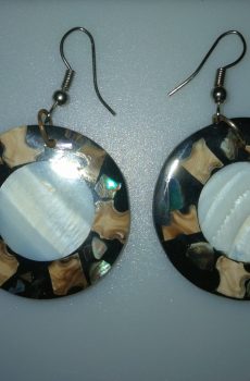 Anting Kerang Bundar